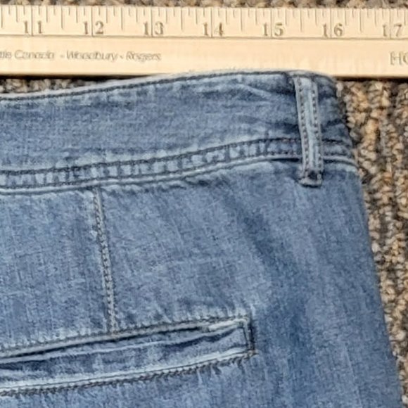 Free People Faded Pleated Trouser Denim Jeans Size 26 - Picture 10 of 15